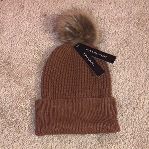 NWT Tahari Brown Knit Stretchy Beanie with Faux Fur Pom Pom One size